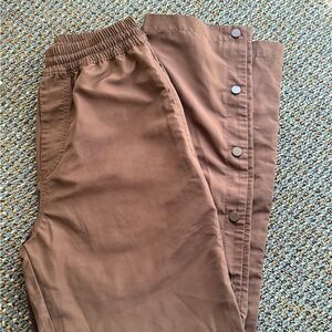 Alo Brown Legend Snap Pant